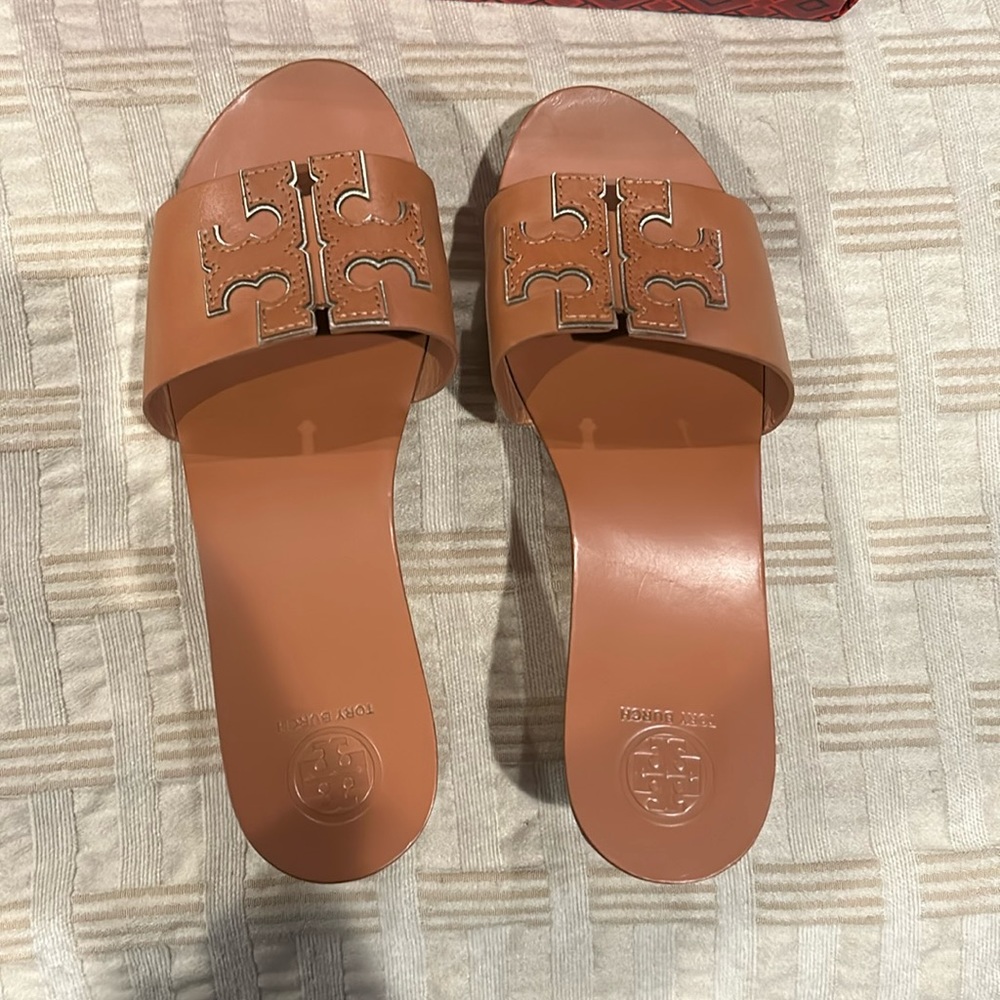 Tory Burch Tan Wedge/Slide; Size 8